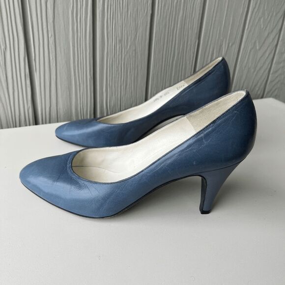 Vintage Bruno Magli Italy Slate Blue Pumps 38.5 / US 8 Leather Heels Blue Soles - Picture 1 of 16